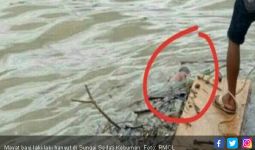 Mayat Bayi Hanyut di Sungai Sedati Kebumen - JPNN.com