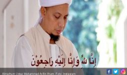 Pesawat Pengangkut Jenazah Ustaz Arifin Ilham Terkendala Izin Terbang - JPNN.com