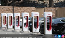 Mobil Listrik Tesla Bakal Mampu Menempuh Jarak 1,6 Juta Kilometer - JPNN.com