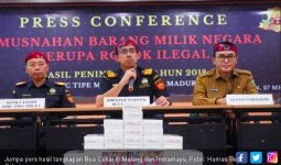 Bea Cukai Sikat Penyelundupan Rokok Ilegal di Malang dan Indramayu - JPNN.com