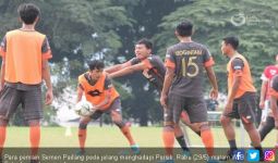 Semen Padang vs Persib Bandung: Rebut Tiga Poin di Kandang - JPNN.com