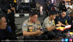Pantau Kondisi Anak Buah, Kapolda Maluku Buka Puasa Bersama di Bundaran HI - JPNN.com