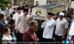 Ungkapan Mengharukan Fahri Hamzah atas Kepergian Ibu Ani Yudhoyono - JPNN.com