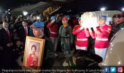Presiden Jokowi Bakal Jadi Inspektur Upacara Pemakaman Bu Ani di TMP Kalibata - JPNN.com