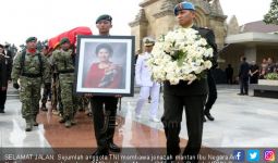 Atun Sampai Menunda Mudik Demi Melihat Langsung Pemakaman Bu Ani Yudhoyono - JPNN.com