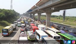 One Way Arus Balik Diperpanjang Hingga Km 29 Jalan Tol Jakarta-Cikampek - JPNN.com