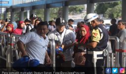 221.948 Pemudik Tinggalkan Jakarta Lewat Stasiun Senen - JPNN.com