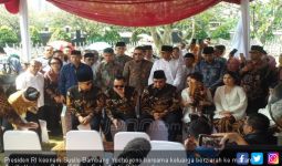 Idulfitri 1440 H: SBY dan Keluarga Berziarah ke Makam Ibu Ani - JPNN.com