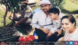 Raffi Ahmad Ziarah ke Makam Olga Syahputra, Begini Komentar Netizen - JPNN.com
