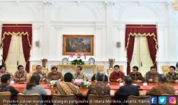 Jokowi Intensif Bertemu Pelaku Usaha: Jangan Sampai Kita Kalah dari Singapura - JPNN.com