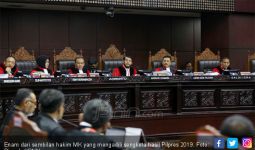 Tak Jelas Jawab Pertanyaan, Agus Maksum Kena Tegur Hakim di Sidang MK - JPNN.com
