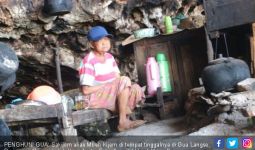 Kisah Nenek Penghuni Gua dekat Laut Kidul Berteman Anjing Bernama Bambang - JPNN.com