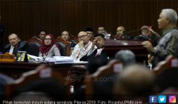 Sidang Sengketa Pilpres Memanas, Komisioner KPU Tuntut Tim Prabowo Cabut Pertanyaan - JPNN.com