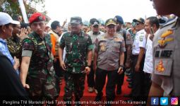 Kapolri dan Panglima TNI Pantau Kondisi Konawe Utara Pascabanjir - JPNN.com