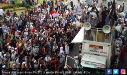 Lihat tuh, Massa Aksi Super Damai PA 212 di Sekitar Patung Kuda - JPNN.com