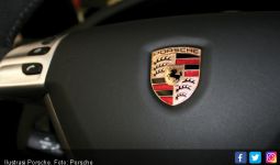 Ratusan Ribu Porsche Cayenne dan Panamera Kena Recall - JPNN.com