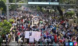 Jelang Putusan Sengketa Pilpres, Massa Mulai Merapat ke Gedung MK - JPNN.com