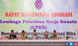 Kemnaker Ajak LPKS Tingkatkan Kualitas Pelatihan Kerja - JPNN.com