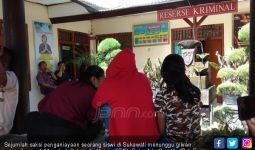 Viral, Video Siswi Tamatan SMP Dipaksa Sujud di Kaki Pelajar SMK, Dicakar - JPNN.com