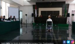 Divonis 3 Tahun Penjara, Habib Bahar Langsung Cium Bendera Merah Putih - JPNN.com