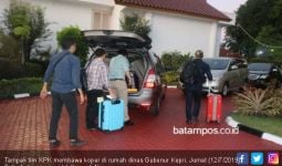 Usai Diperiksa KPK, 5 Saksi Kasus Suap Gubernur Kepri Kompak Bungkam - JPNN.com