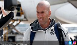 Mendadak Zinedine Zidane Tinggalkan Kamp Pelatihan Real Madrid - JPNN.com