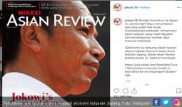 Pak Jokowi jadi Sampul Depan Majalah Terbitan Jepang - JPNN.com