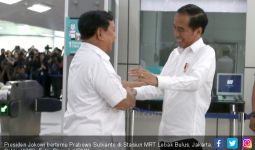 Kaget, Senang, Adem Lihat Jokowi dan Prabowo Seperti Ini - JPNN.com