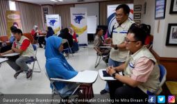 Ikut Program Kampung Wirausaha Garudafood, Ratna Merasa Terbantu - JPNN.com