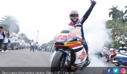 Sam Lowes Riding Keliling Jakarta, Hormat ke Patung Sudirman Hingga Target Moto2 - JPNN.com