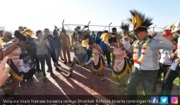 Menpora Disambut Tarian Gatsi di Mopah Merauke - JPNN.com