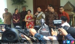 Ada Kepentingan Politik Jangka Panjang di Balik Pertemuan Mega - Prabowo - JPNN.com