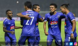 Arema FC vs Persib: Tiga Pilar Tuan Rumah Diragukan Tampil - JPNN.com