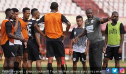 Pelatih Persipura Jacksen F Tiago Selangkah Lagi Penuhi Target - JPNN.com