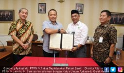 Gandeng Apkasindo, PTPN V Fokus Sejahterakan Petani Sawit - JPNN.com