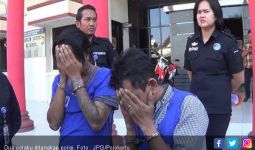 Dua Pria Ini Ditangkap Sedang dalam Mobil, Lagi Ngapain Mas ? - JPNN.com