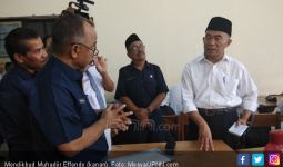 Muhadjir: Jangan Angkat Guru Honorer, Lebih Baik Pertahankan yang Sudah Pensiun - JPNN.com