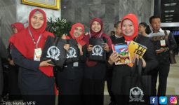 Stan Pameran MPR Laris Manis Diserbu Pengunjung Sidang Tahunan MPR 2019 - JPNN.com