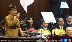Berpidato Pakai Baju Adat Sasak, Jokowi: Banyak yang Bertanya ke Saya - JPNN.com