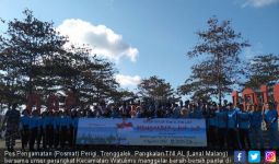 Posmat TNI AL Perigi Trengalek Gelar Aksi Membersihkan Pantai - JPNN.com