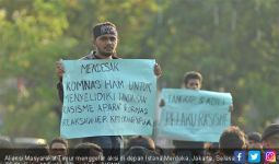 Massa di Depan Istana Merdeka Minta Ketegasan Jokowi soal Kasus Papua - JPNN.com