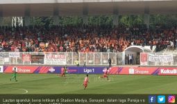 Persija Jamu Kalteng Putra, Stadion Dipenuhi Spanduk Protes - JPNN.com