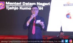 Tjahjo Kumolo: Jikalau Aku Melihat Gunung-gunung Membiru, Aku Melihat Wajah Indonesia - JPNN.com