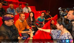 Kenalkan Keindahan Seni Bali, Menpora Ajak Ratusan Pemuda Nobar Film Livi Zheng - JPNN.com