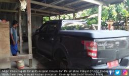 Parkir di Samping Rumah, 4 Ban Mobil Dinas Pejabat PUPR Hilang Digondol Maling - JPNN.com
