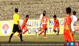 Gol Bunuh Diri DIY Bikin Jateng Melaju ke Empat Besar Liga Pelajar U-14 Menpora - JPNN.com