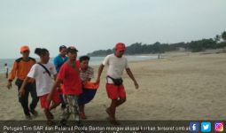Terseret Ombak Pantai Karang Bolong, Seorang Santri Hilang - JPNN.com