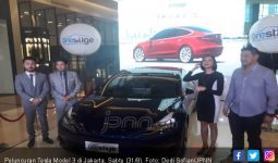 Tesla Model 3 Resmi Mengaspal di Indonesia, Harga Rp 1,5 Miliar - JPNN.com