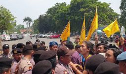 Demo Mahasiswa di Depan Pemkab Lebak Ricuh, Ini Tuntutannya - JPNN.com