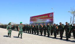 Ratusan Prajurit TNI Diberangkatkan ke Perbatasan Indonesia - Timor Leste - JPNN.com